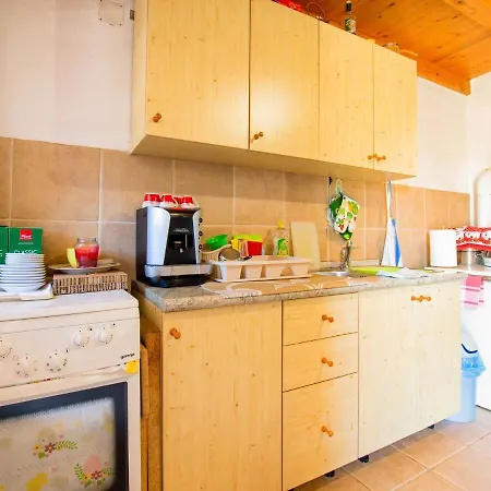 Charming In With Garden Holiday home Seline
